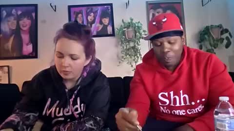 Snapshot of evanschris2048 chatting on October 25, 12:18 am evanschris2048 online show from October 25, 12:18 am