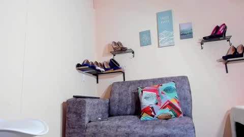 Snapshot of evapalmer_1 chatting on February 5, 9:47 am evapalmer_1 online show from February 5, 9:47 am