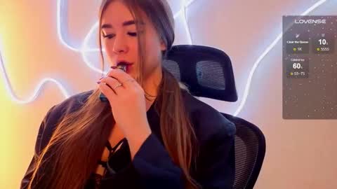 Snapshot of evapuff chatting on November 14, 10:25 am evapuff online show from November 14, 10:25 am