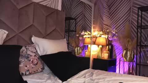 EvaRhea online show from March 26, 3:56 am