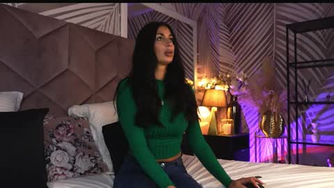 EvaRhea online show from March 31, 2:57 am