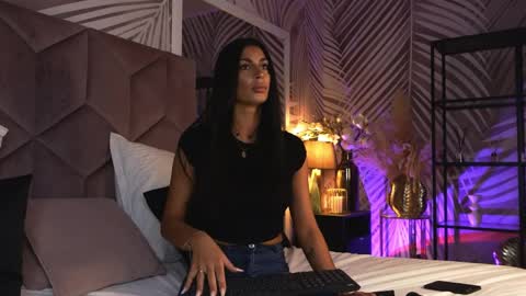 EvaRhea online show from April 5, 2:53 am