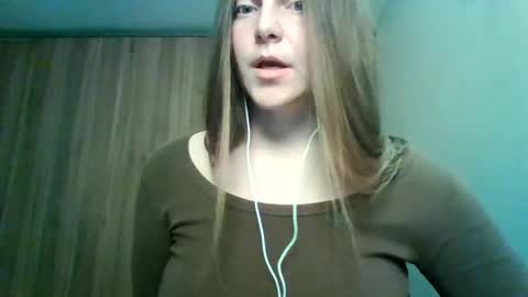 evasapples2026 online show from May 26, 10:06 pm