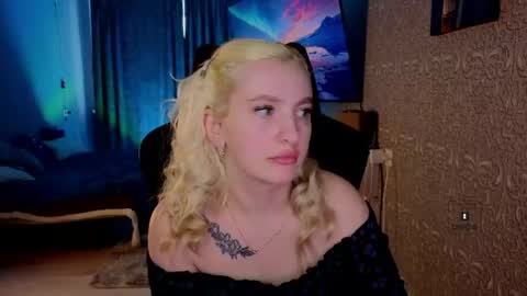 Snapshot of evavibe chatting on May 17, 10:11 am evavibe online show from May 17, 10:11 am