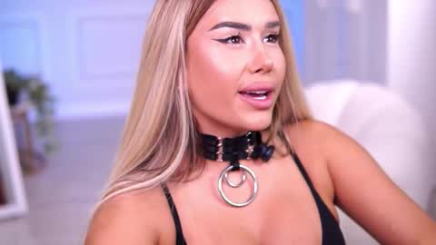 Eva online show from October 22, 7:02 pm