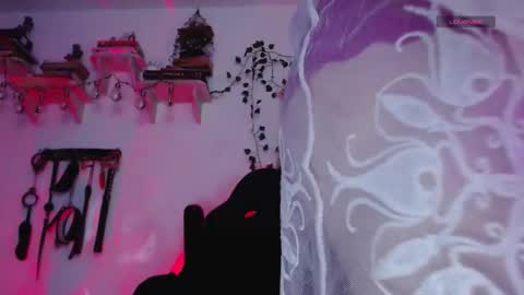 Eve Blue  friends. IG eve blue77 TW EveBlue 1 OF eveblue7 online show from February 19, 2:29 am