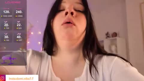 Snapshot of eve_pump chatting on January 12, 10:09 am eve_pump online show from January 12, 10:09 am