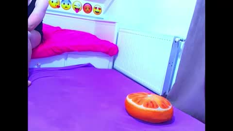 Snapshot of eveandmax chatting on February 13, 8:05 pm EVEANDMAX online show from February 13, 8:05 pm