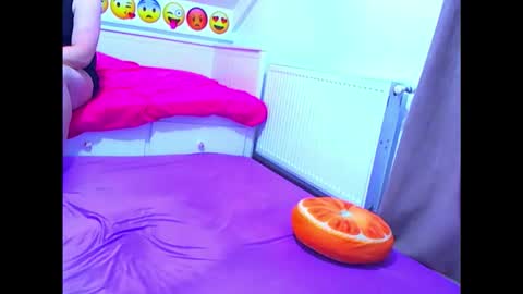 Snapshot of eveandmax chatting on February 15, 8:05 pm EVEANDMAX online show from February 15, 8:05 pm