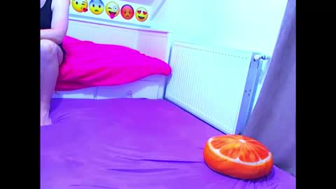 Snapshot of eveandmax chatting on February 22, 8:07 pm EVEANDMAX online show from February 22, 8:07 pm