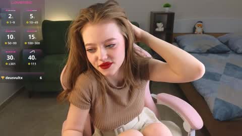 Eveleen online show from December 13, 7:43 pm