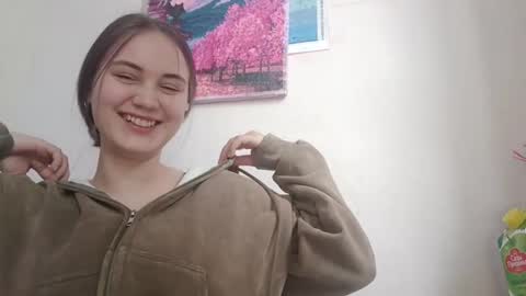 Snapshot of eveliaballiett chatting on February 23, 8:33 am Noor online show from February 23, 8:33 am