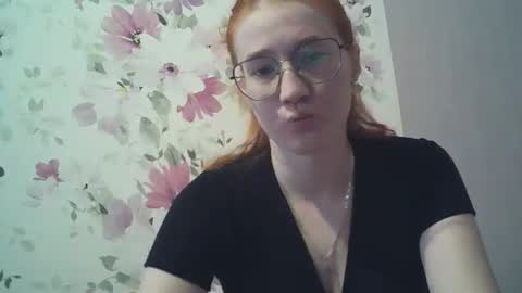 Snapshot of eveliina_shy chatting on February 16, 12:34 pm Evelina online show from February 16, 12:34 pm