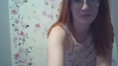 Snapshot of eveliina_shy chatting on February 22, 5:19 am Evelina online show from February 22, 5:19 am