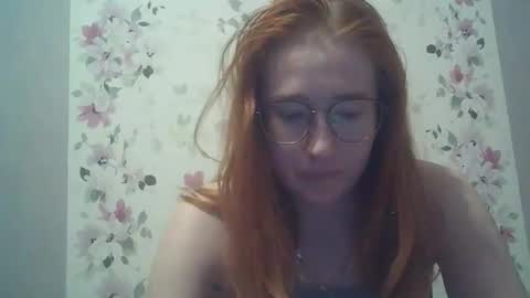 Snapshot of eveliina_shy chatting on February 25, 4:38 pm Evelina online show from February 25, 4:38 pm