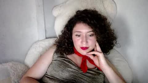 Snapshot of evelin97 chatting on April 4, 7:44 pm evelin97 online show from April 4, 7:44 pm