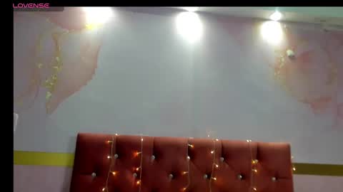 Snapshot of evelin_shy chatting on January 18, 8:52 am Evelin online show from January 18, 8:52 am