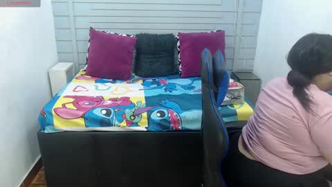 evelin zaens online show from February 24, 3:44 am