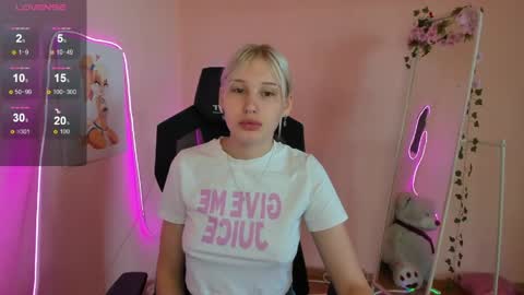 Evelina online show from June 2, 3:41 am