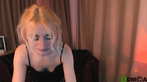 Snapshot of eveline_max chatting on January 25, 9:14 pm Evi online show from January 25, 9:14 pm