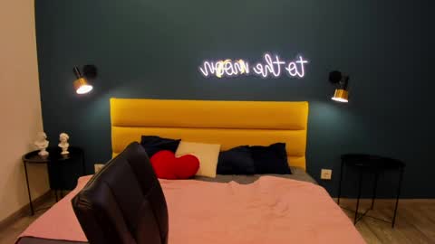 Eveline online show from April 28, 8:41 am