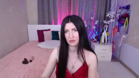 Snapshot of evelingills chatting on June 18, 5:19 am Evelin online show from June 18, 5:19 am