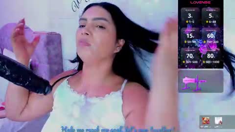 Snapshot of evelinn_belen chatting on June 18, 5:39 pm Evelinn belen online show from June 18, 5:39 pm