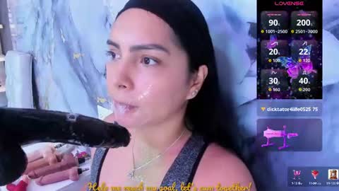 Snapshot of evelinn_belen chatting on July 1, 4:51 pm Evelinn belen online show from July 1, 4:51 pm