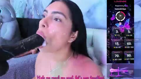 Snapshot of evelinn_belen chatting on July 16, 1:50 pm Evelinn belen online show from July 16, 1:50 pm