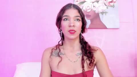 Snapshot of evelyn__rose1 chatting on February 27, 6:19 pm evelyn__rose1 online show from February 27, 6:19 pm