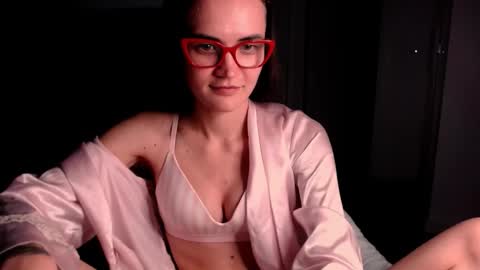 Snapshot of evelyn_gg chatting on November 7, 8:42 pm Evelyn online show from November 7, 8:42 pm