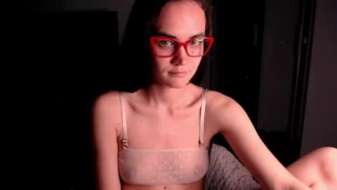 Evelyn online show from April 12, 6:57 pm