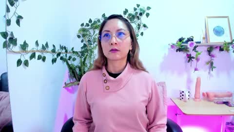 evelyn_miller___ online show from April 8, 3:23 pm