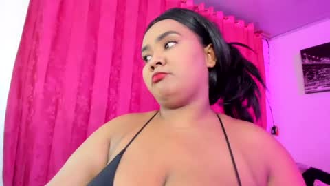 Snapshot of evelyn_sandoval chatting on July 7, 1:30 am Evelyn Sandoval online show from July 7, 1:30 am