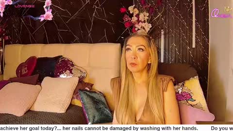 EvelynaGrey online show from May 13, 11:40 am