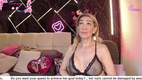 EvelynaGrey online show from May 15, 11:23 pm