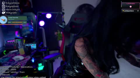 Evelyne online show from March 5, 9:22 pm