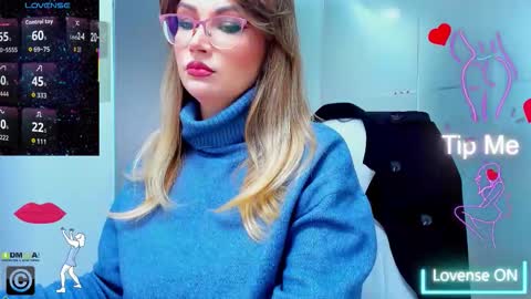 evelyne_rose online show from October 28, 5:44 am