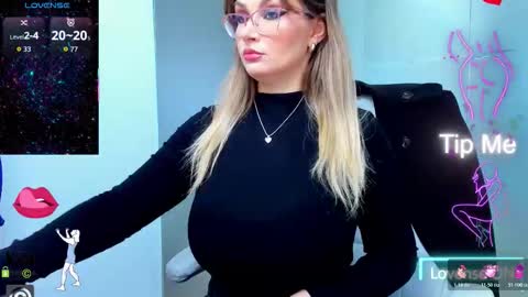 evelyne_rose online show from November 26, 6:14 am