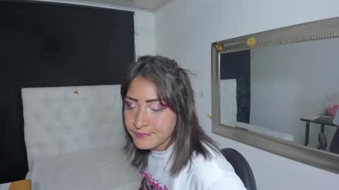 Snapshot of evelynesex chatting on May 15, 3:24 am Evelyne online show from May 15, 3:24 am