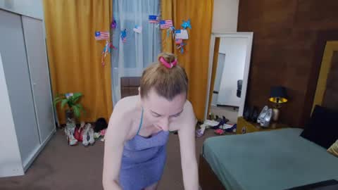 Snapshot of evelynreagan chatting on July 25, 6:11 am evelynreagan online show from July 25, 6:11 am