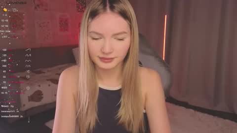 Evelyn online show from October 18, 11:44 am