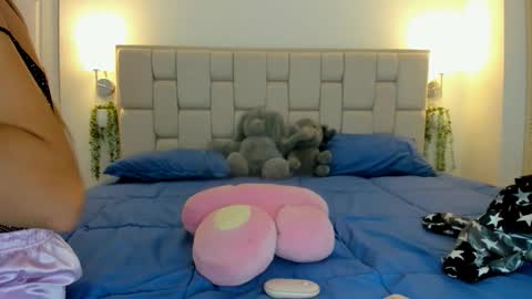 Snapshot of even_scoty chatting on November 5, 2:28 pm even_scoty online show from November 5, 2:28 pm