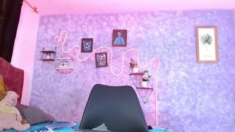 Snapshot of everlin__hot_ chatting on February 1, 12:15 pm everlin__hot_ online show from February 1, 12:15 pm