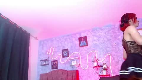 Snapshot of everlin__hot_ chatting on February 16, 11:50 am everlin__hot_ online show from February 16, 11:50 am
