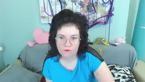 Everly online show from December 7, 9:55 pm