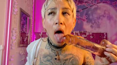 everlyn_sexx online show from March 25, 2:12 pm