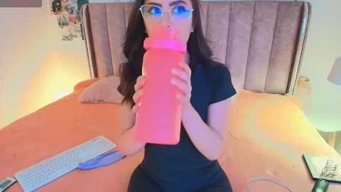 Evette online show from March 23, 12:14 am