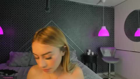 Evie  Denm online show from April 18, 8:53 pm