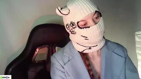 Snapshot of evie_muna chatting on May 14, 1:56 am Renesme White Im here from Monday to Friday online show from May 14, 1:56 am